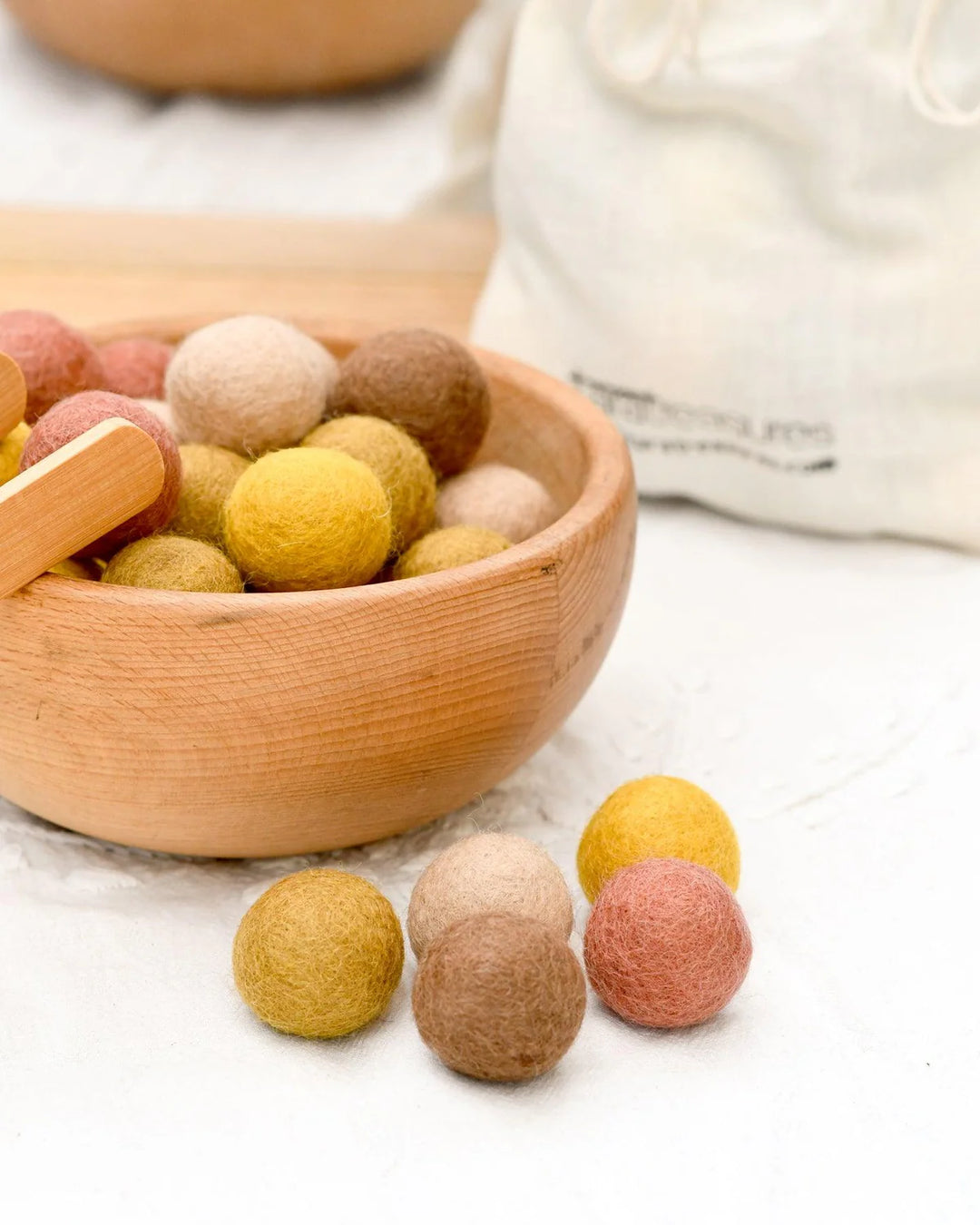Tara Treasures Wool Felt Balls in a Pouch - Earthy Colours 3cm 30 balls
