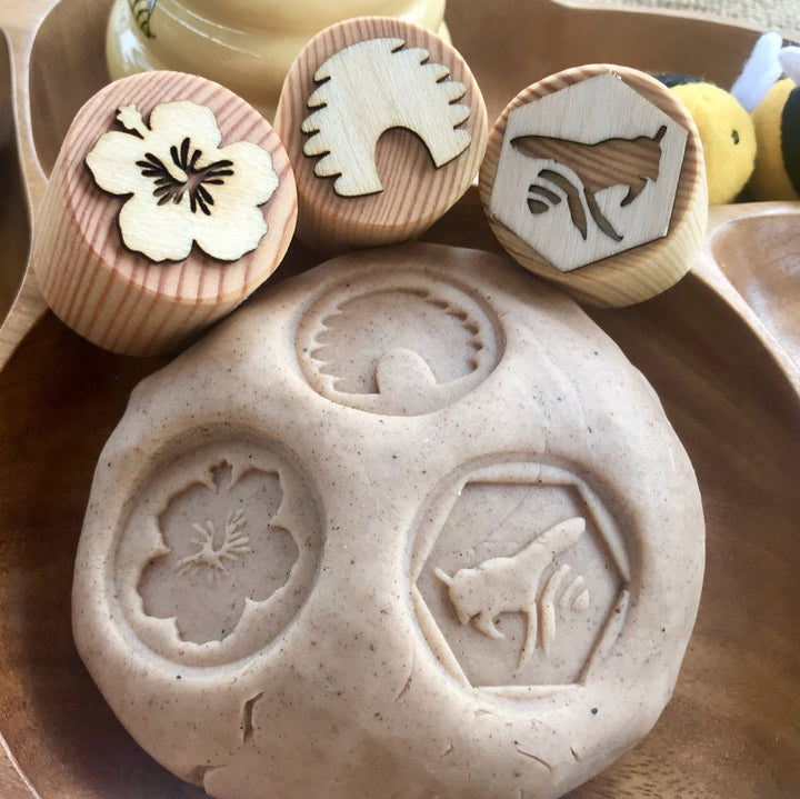 Bee Playdough Stamps - #HolaNanu#NDIS #creativekids