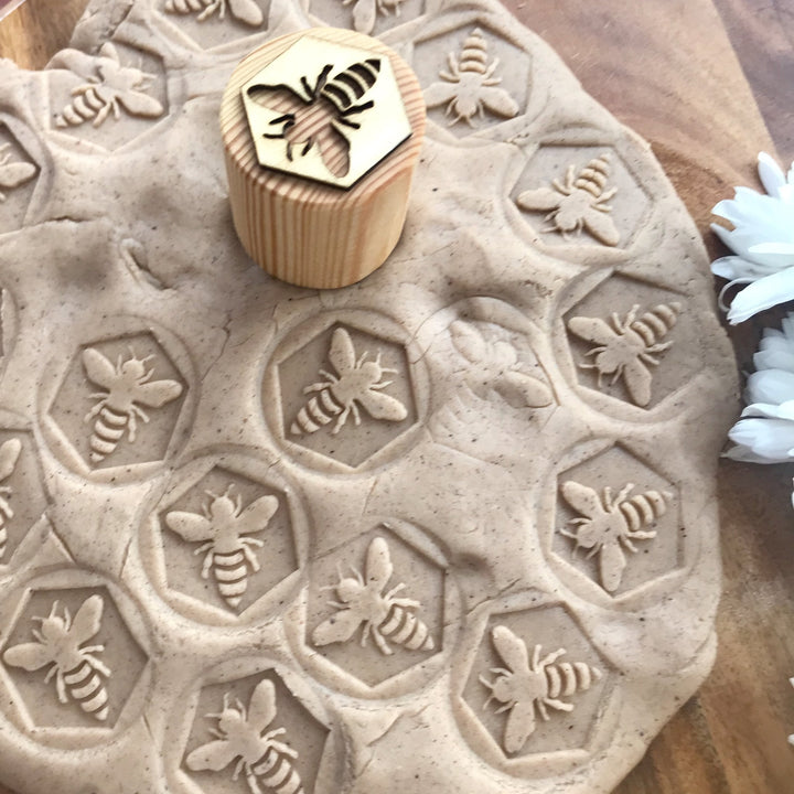 Bee Playdough Stamps - #HolaNanu#NDIS #creativekids